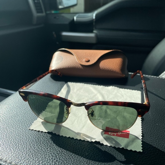 Ray-Ban Clubmaster - Picture 2 of 6